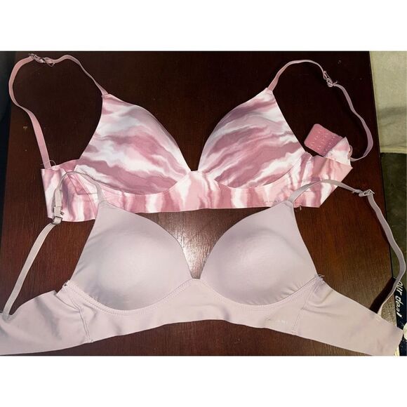 Set of 2 Tahari wireless bras size 36C - Picture 1 of 4